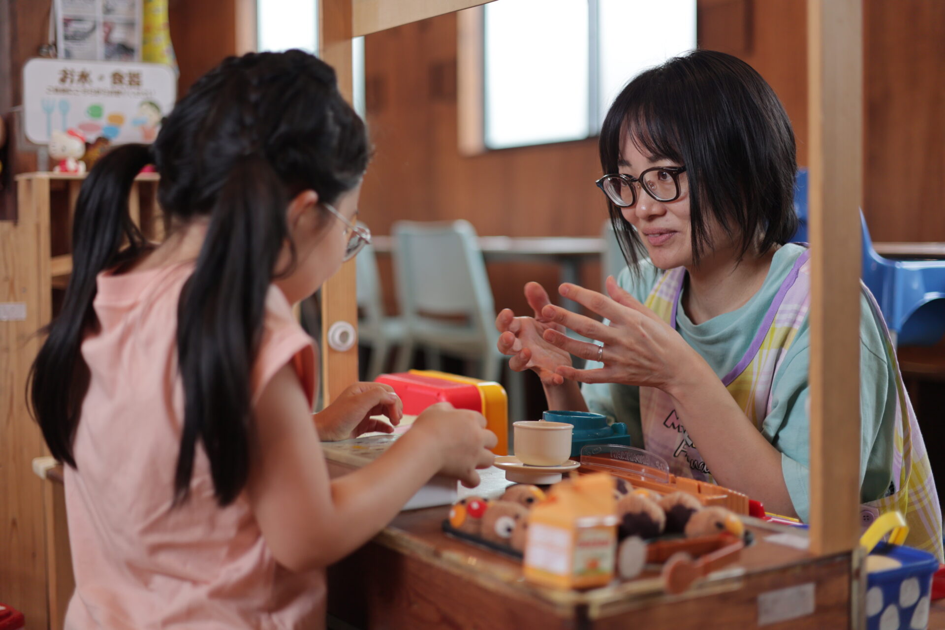 OYAKO CAFE MINIの保育士 あり先生